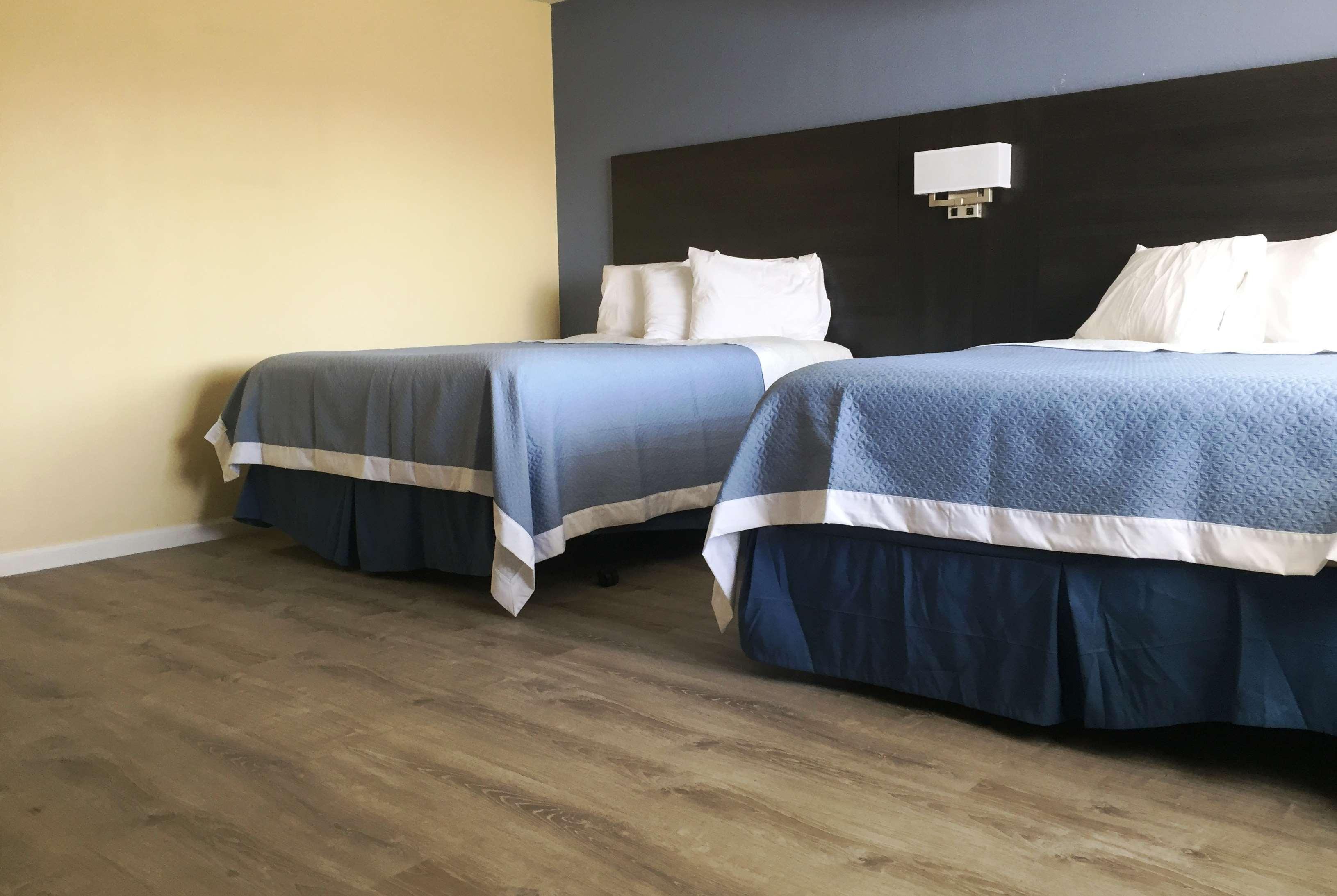 Days Inn By Wyndham Airport - Phoenix Esterno foto